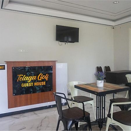 Reddoorz Near Araya Family Club House Hotel Malang Bagian luar foto